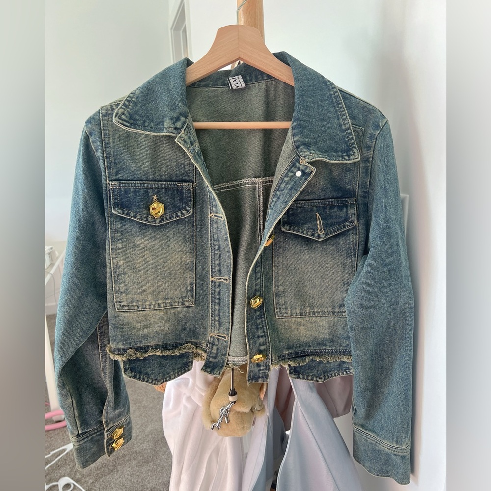 Cropped Denim Jacket with Distressed Hem